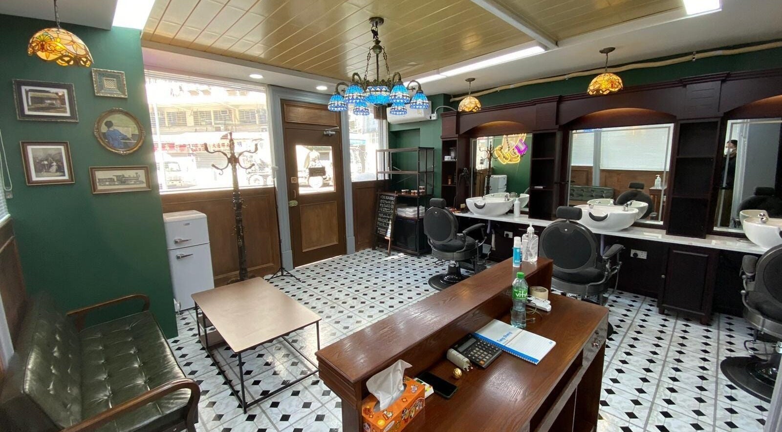 Inside The Old Soul Barbershop, 九龍, 九龍, HK showcasing vintage decor and barber chairs.