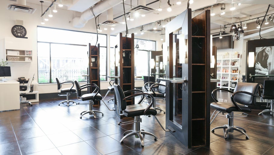 The Lounge Hair Studio imaginea 1
