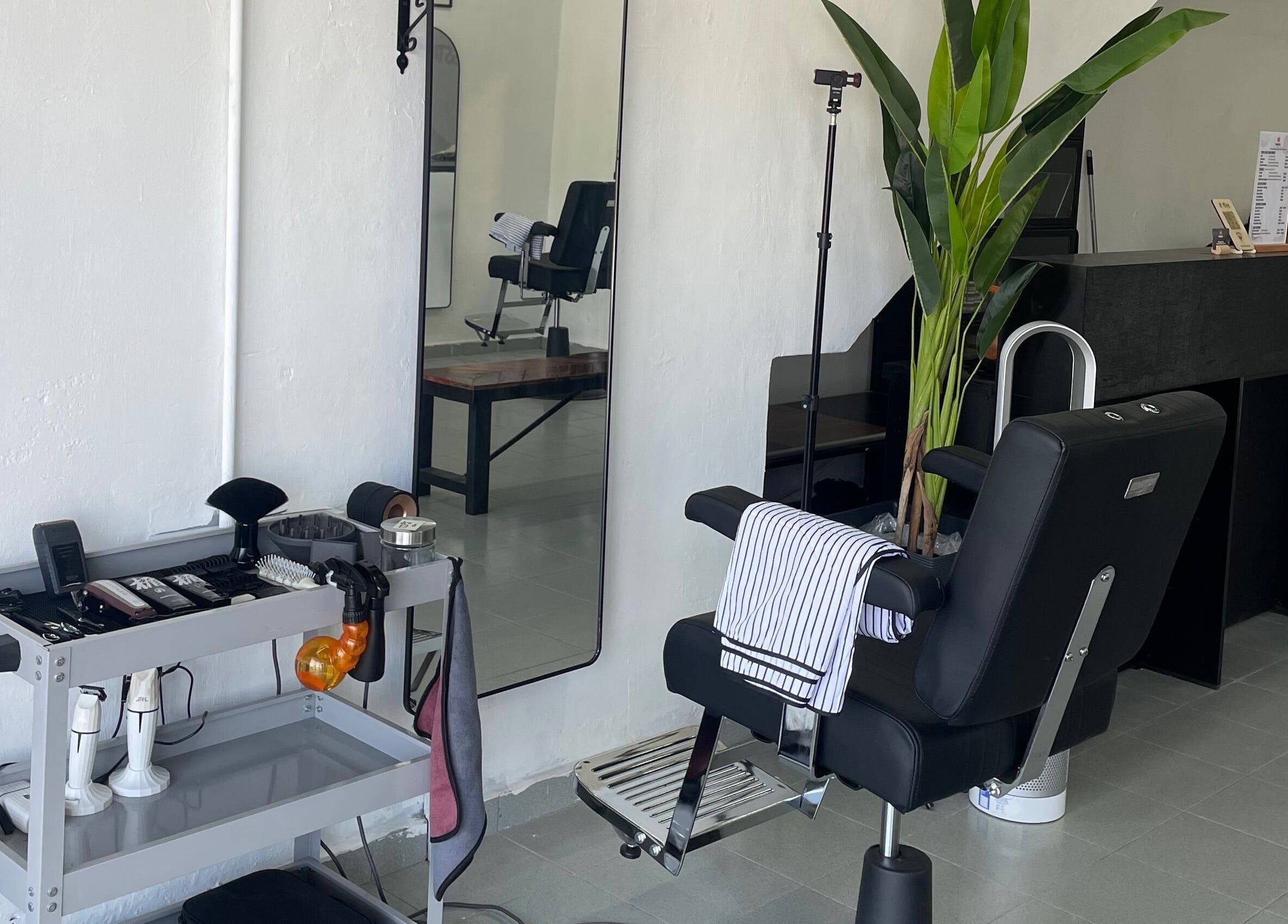 Modern barber chair and tools at Cuts & Cloud Mawar, Pontian, Johor, MY.