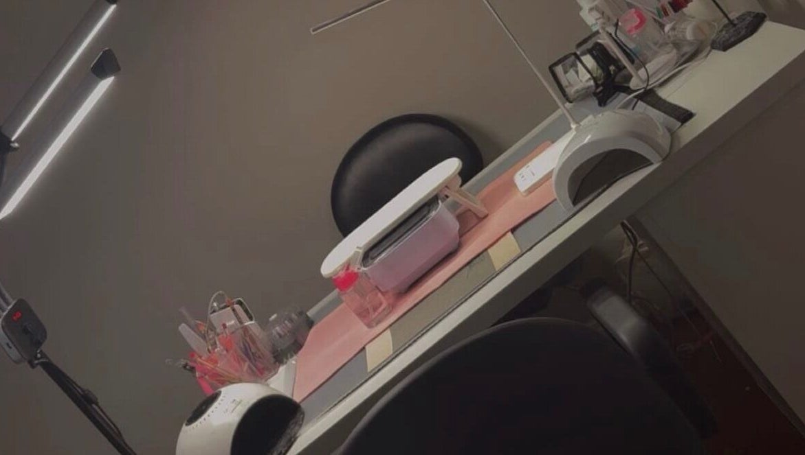 Modern nail salon setup at Backlashedbeautyx, County Donegal, County Donegal, IE showcasing manicure station.