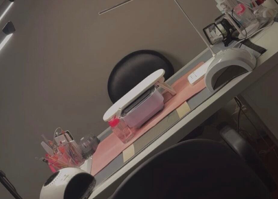 Modern nail salon setup at Backlashedbeautyx, County Donegal, County Donegal, IE showcasing manicure station.