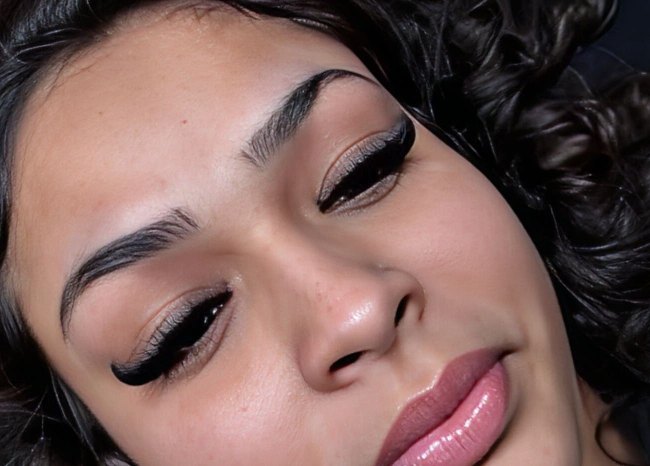 Close-up of elegant lashes at Dolled Upleeds, Morley, England, GB, showcasing expert beauty techniques.