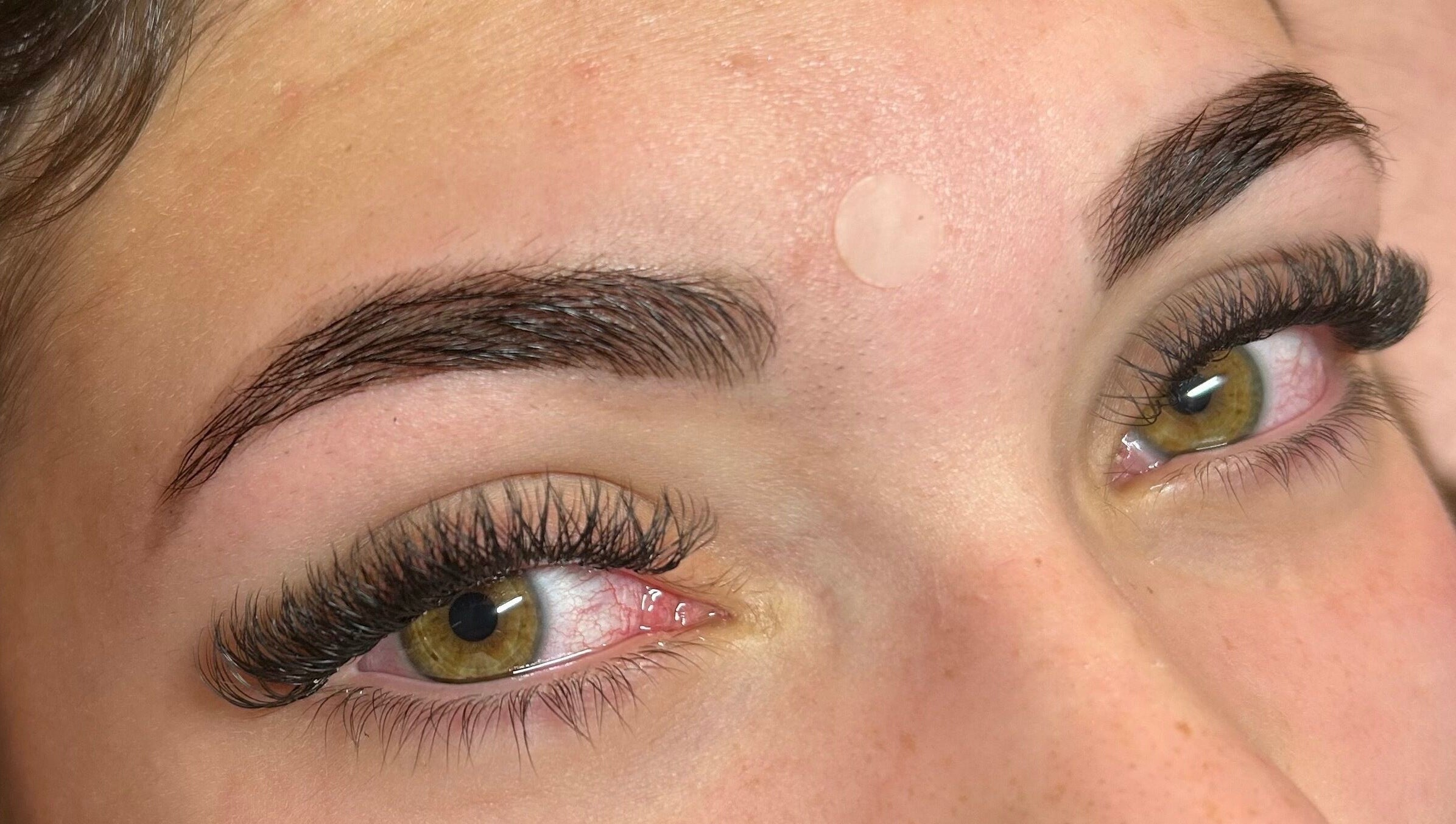Close-up of expertly styled lashes at SB Beauty in Warfield, England, GB showcasing intricate lash detail.