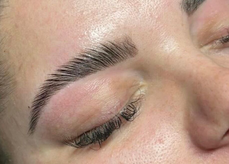 Close-up of expertly shaped brows at SB Beauty in Warfield, England, GB for flawless aesthetics.