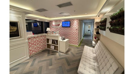 Reception area of Honeypot Wax Boutique (Central) on Hong Kong Island, HK, with elegant decor and a cozy atmosphere.