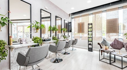 PIAF Hair and Beauty Salon – obraz 2