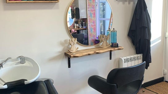 Ultra Violet Hair and Tattoo Parlour