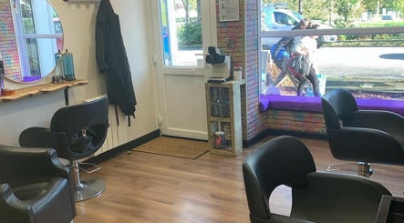 Ultra Violet Hair and Tattoo Parlour изображение 3