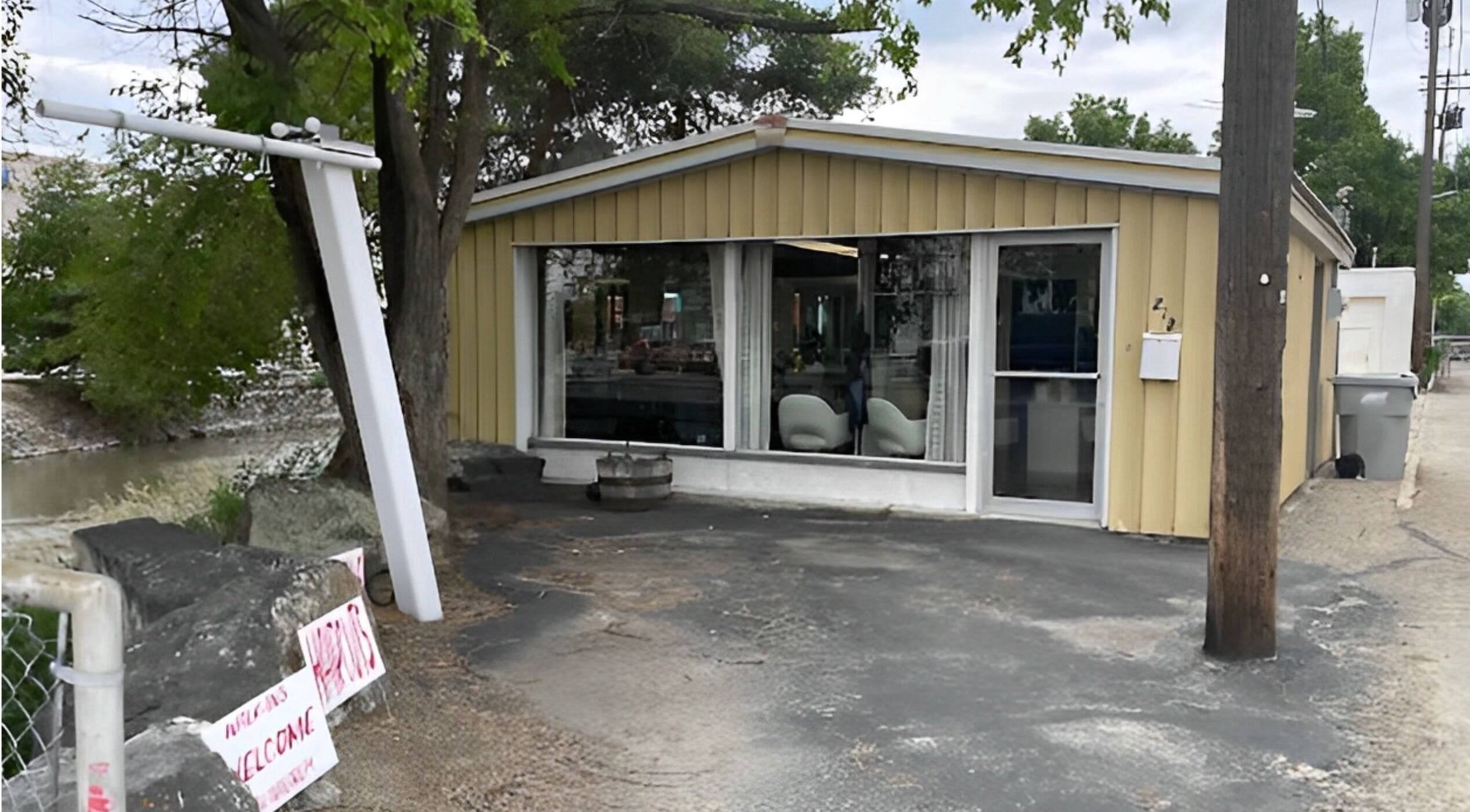 Willow's Place exterior view in Caldwell, Idaho welcoming guests with charm.