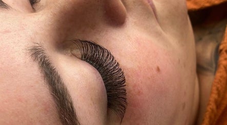 Close-up of eyelash extensions by Bodied By Mercedes, Capalaba, Queensland, AU. Enhance your beauty today.