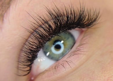 Close-up of styled eyelashes at Lashes by Jodene, Kempton Park, Gauteng, ZA, showcasing detailed lash extensions.