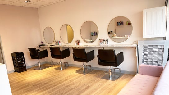 KL Hair Studio