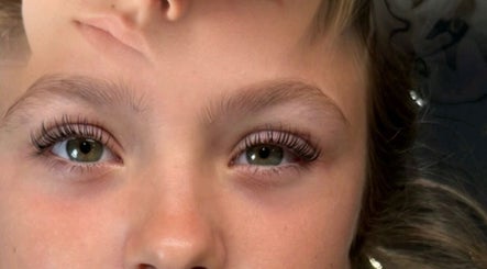 H&L Lashes Beauty Aesthetics image 3
