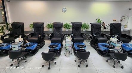 Royal Nail Spa Kelston imaginea 2