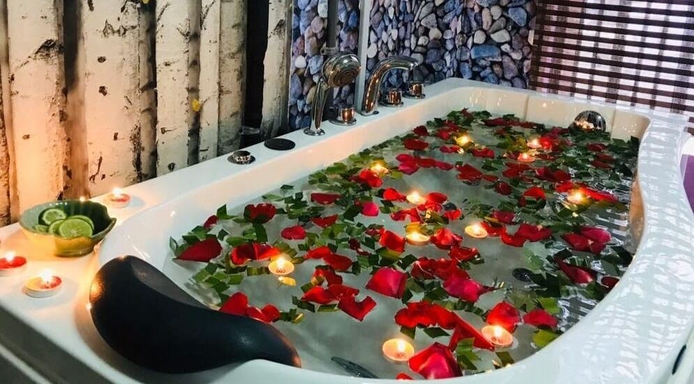 Luxurious bathtub with rose petals at Wahyuni Spa Kangar, Kangar, Perlis, MY.