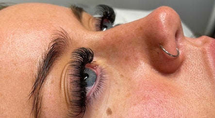 Lashed by King | Lashes&Brows | Ongar صورة 3