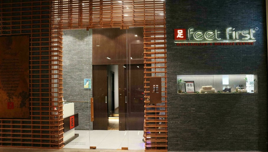 Feet First Reflexology and Massage | Dubai Mall Bild 1