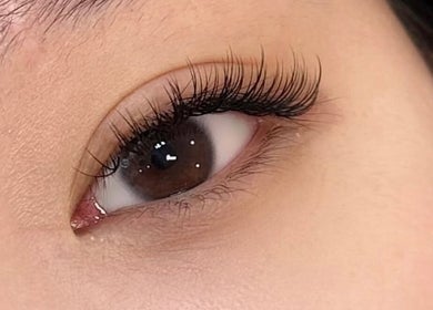 Close-up of expertly applied lashes at SOPHIA LASHES x RIBBON, 456 La Trobe St West Melbourne, Victoria, AU.