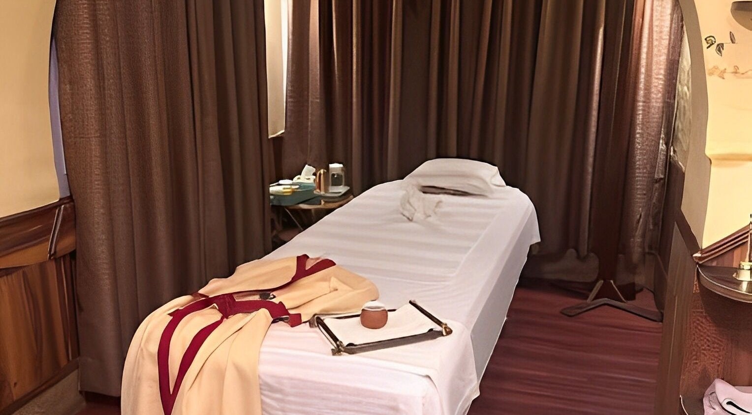 Relaxing massage room at Chaitanya Health & Wellness Pvt. Ltd., Lalitpur, Bagmati Province, NP with cozy decor.
