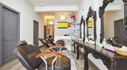 Riddhis Beauty Clinic