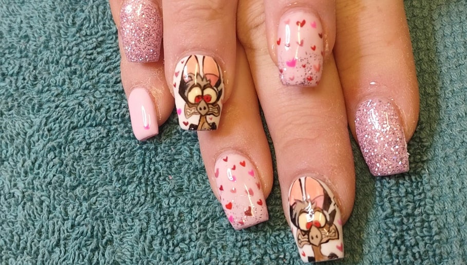 Sassy Nails and Tattoo изображение 1