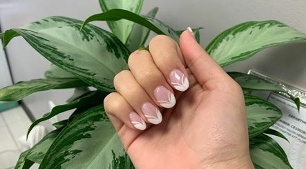 Εικόνα Emily Nails 3