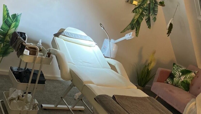 LJ Skin Specialist image 1