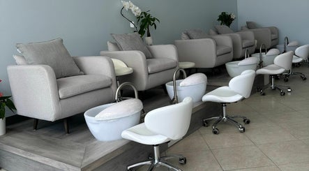 Bicolor Beverly Hills image 3