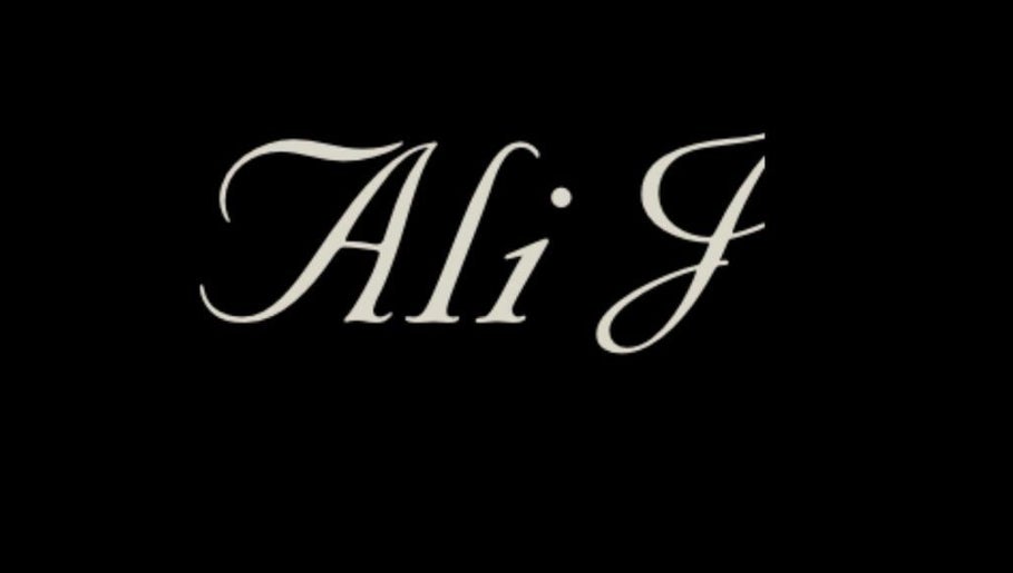 Ali J Salon 1paveikslėlis