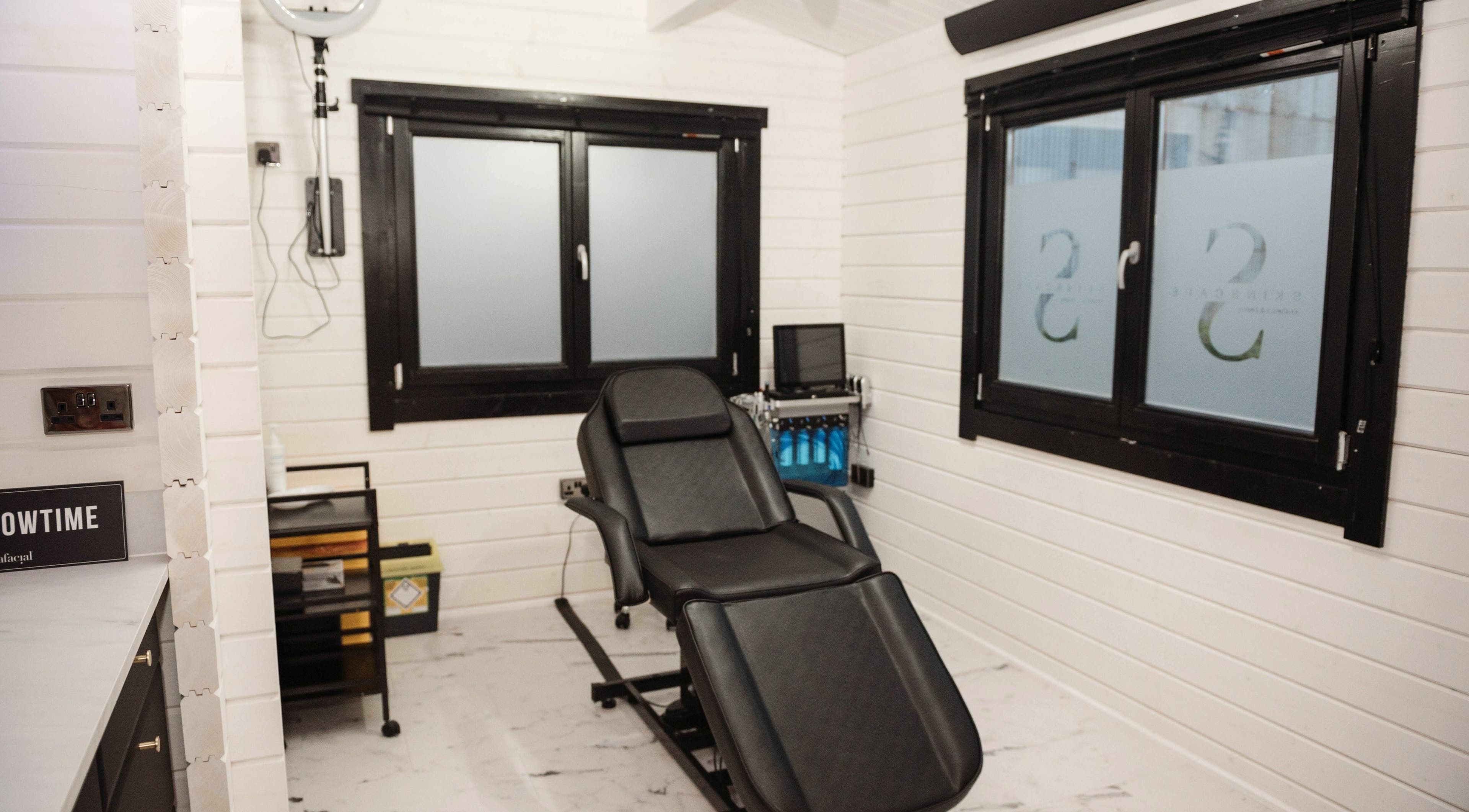 Contemporary treatment room at Skinscape Aesthetics & Beauty Kelso, KELSO, Scotland, GB, featuring a reclining chair.