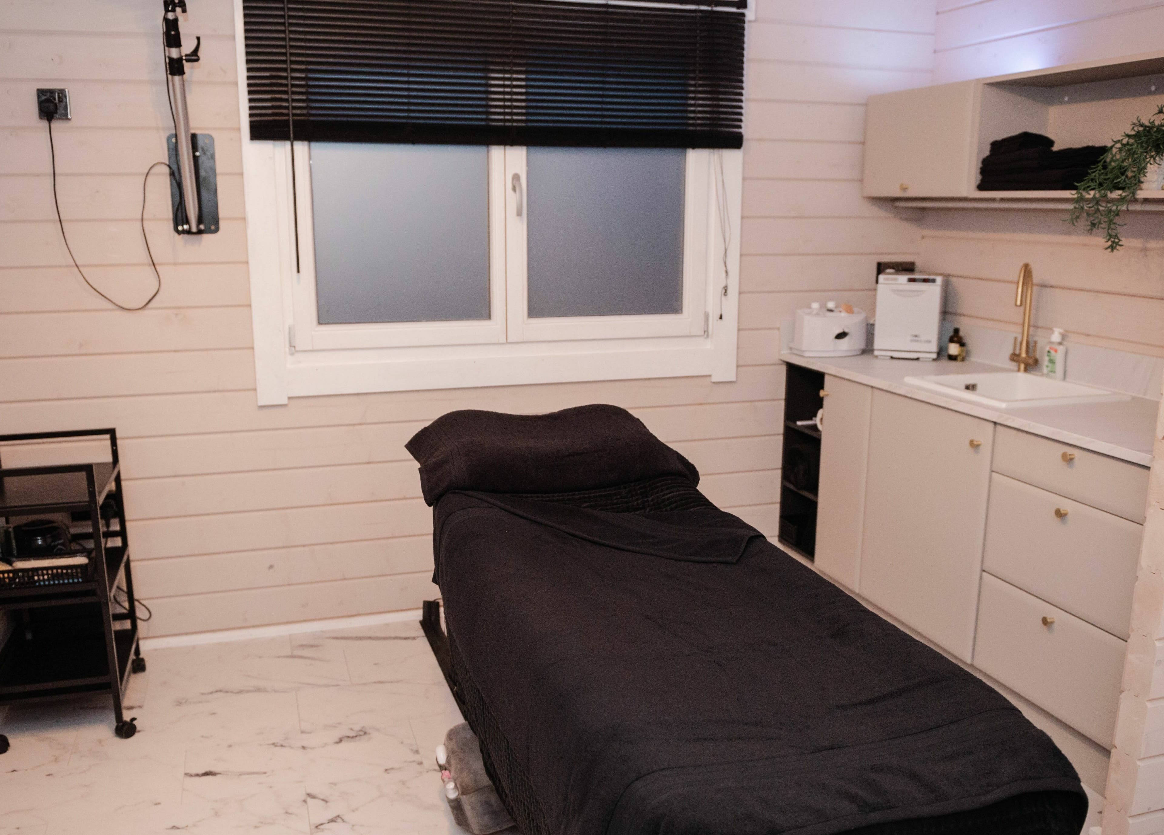 Cozy treatment room at Skinscape Aesthetics & Beauty Kelso, KELSO, Scotland, GB. Soft lighting and elegant decor.