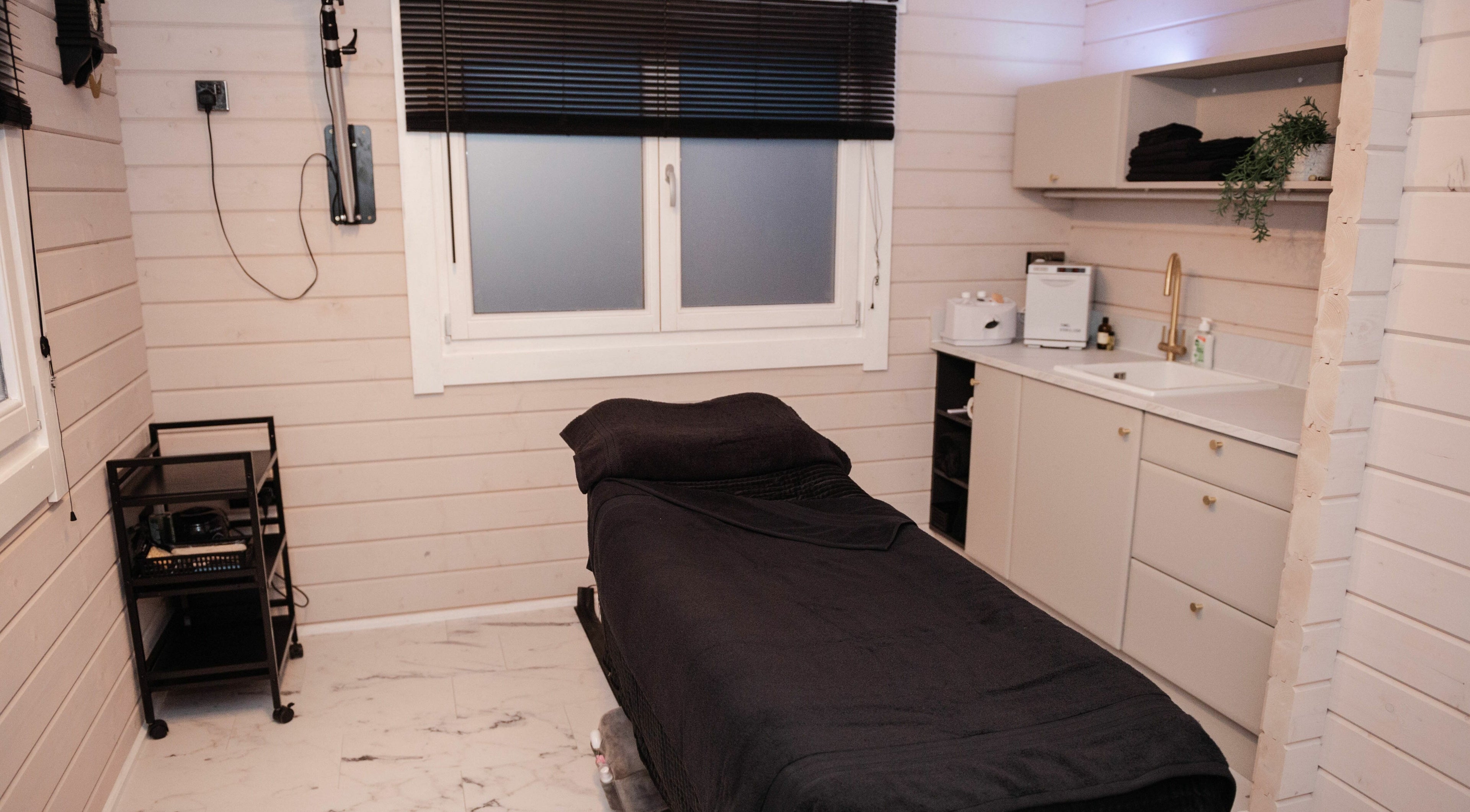 Cozy treatment room at Skinscape Aesthetics & Beauty Kelso, KELSO, Scotland, GB. Soft lighting and elegant decor.