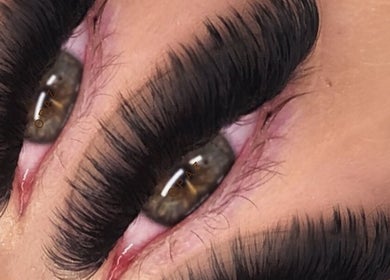 Close-up of luxurious eyelash extensions at Russian Goddess Beauty, Melbourne, Victoria, AU.