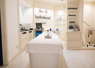 HydraFacial treatment room at Locks by Loulou Al Wasl, Dubai, AE, offering luxurious wellness services.