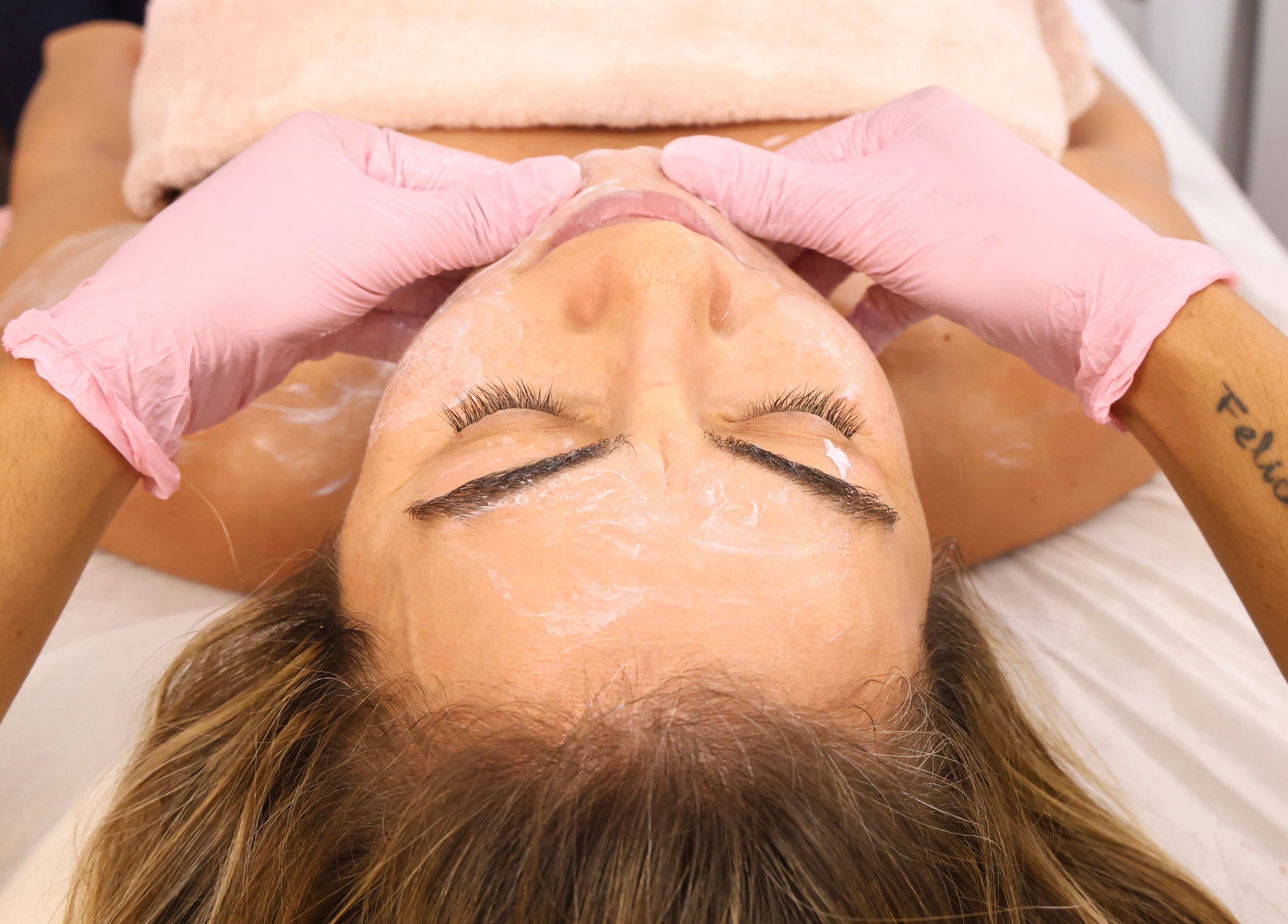 Tratamiento facial en Espacio Malaquita, La Plata, Provincia de Buenos Aires, AR.