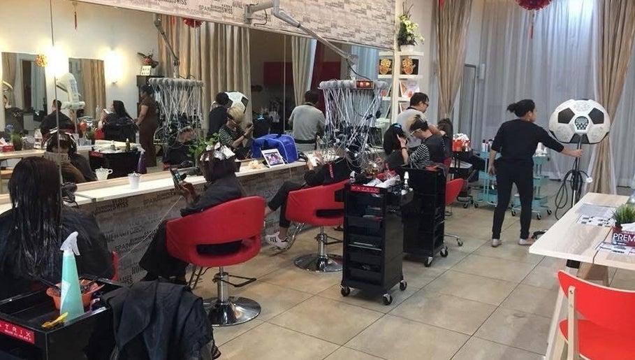 Hair Dot Com Hair & Beauty Salon image 1