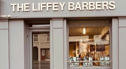 The Liffey Barbers – obraz 3