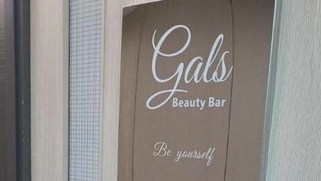 Gals Beauty Bar image 1