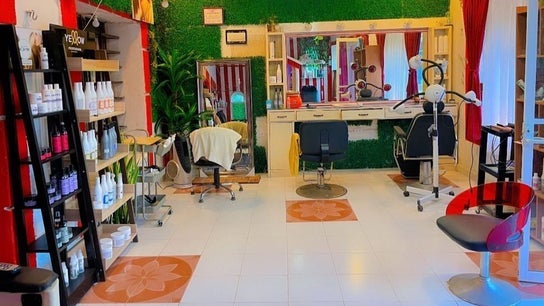 Salón Charly Chan Hair Studio