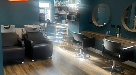 The Salon imagem 3