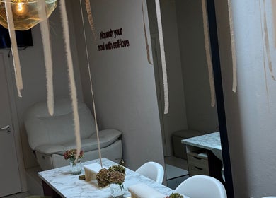 Tranquil beauty room at Miro Beauty Clinic, Dublin15, County Dublin, IE, with elegant decor and soft seating.