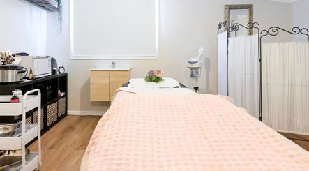 Relaxing facial treatment room at Petite Fleur Beauty - Advanced Facials, Healesville, Victoria, AU.