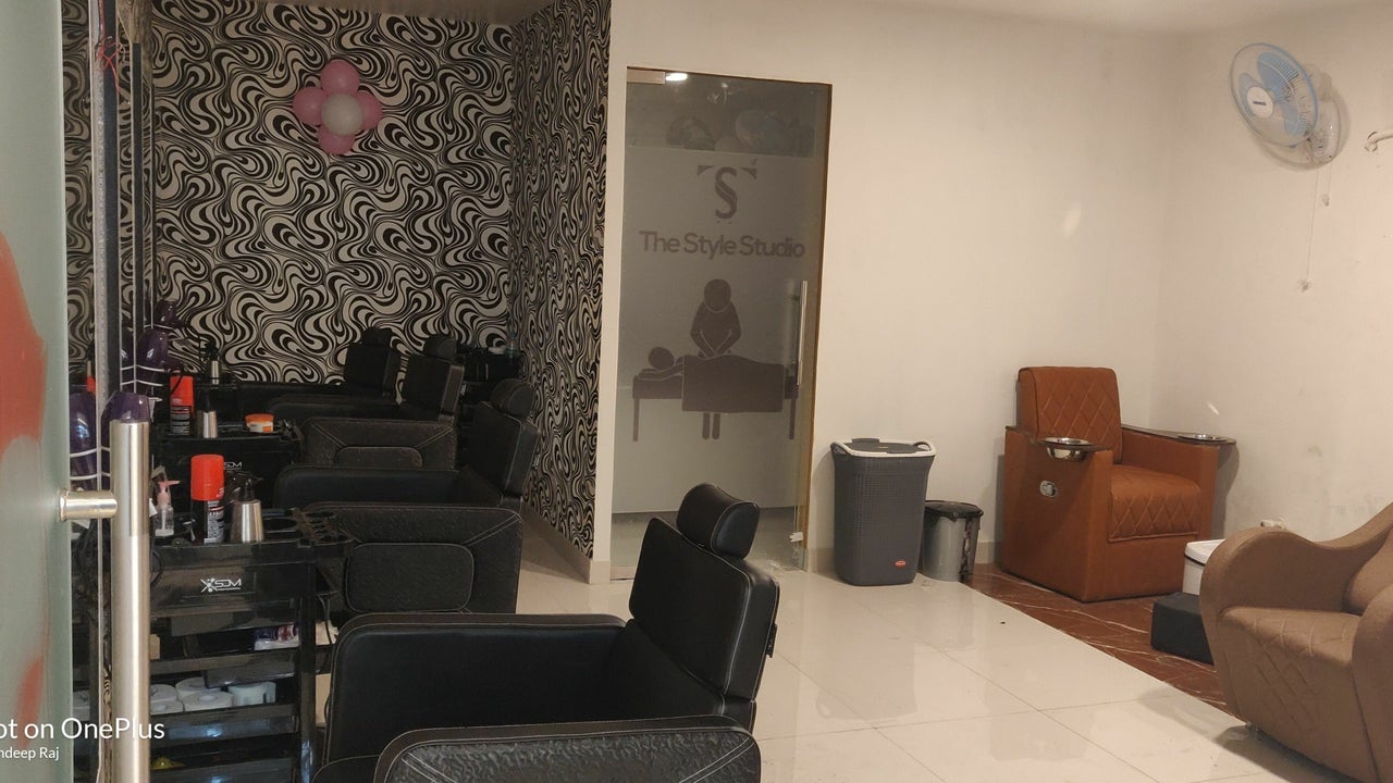 The Style Studio Unisex Salon - Supriya Cinema Road - Bettiah 