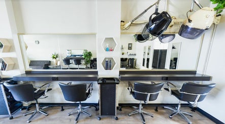 The Chermside Cut Above Salon image 3