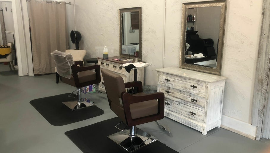 Image de Willow Salon 1