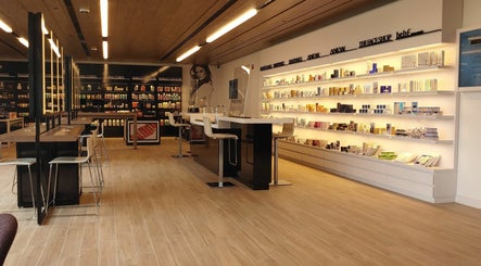 Avon Studio 1886 Bild 2