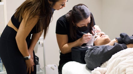 Eyebrow grooming session at Luxurious Studio, Richmond Hill, Ontario, CA, highlighting beauty expertise.