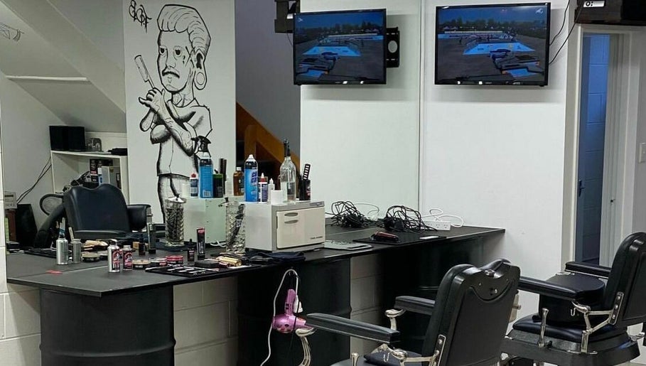 Three Diamonds Barbershop – kuva 1