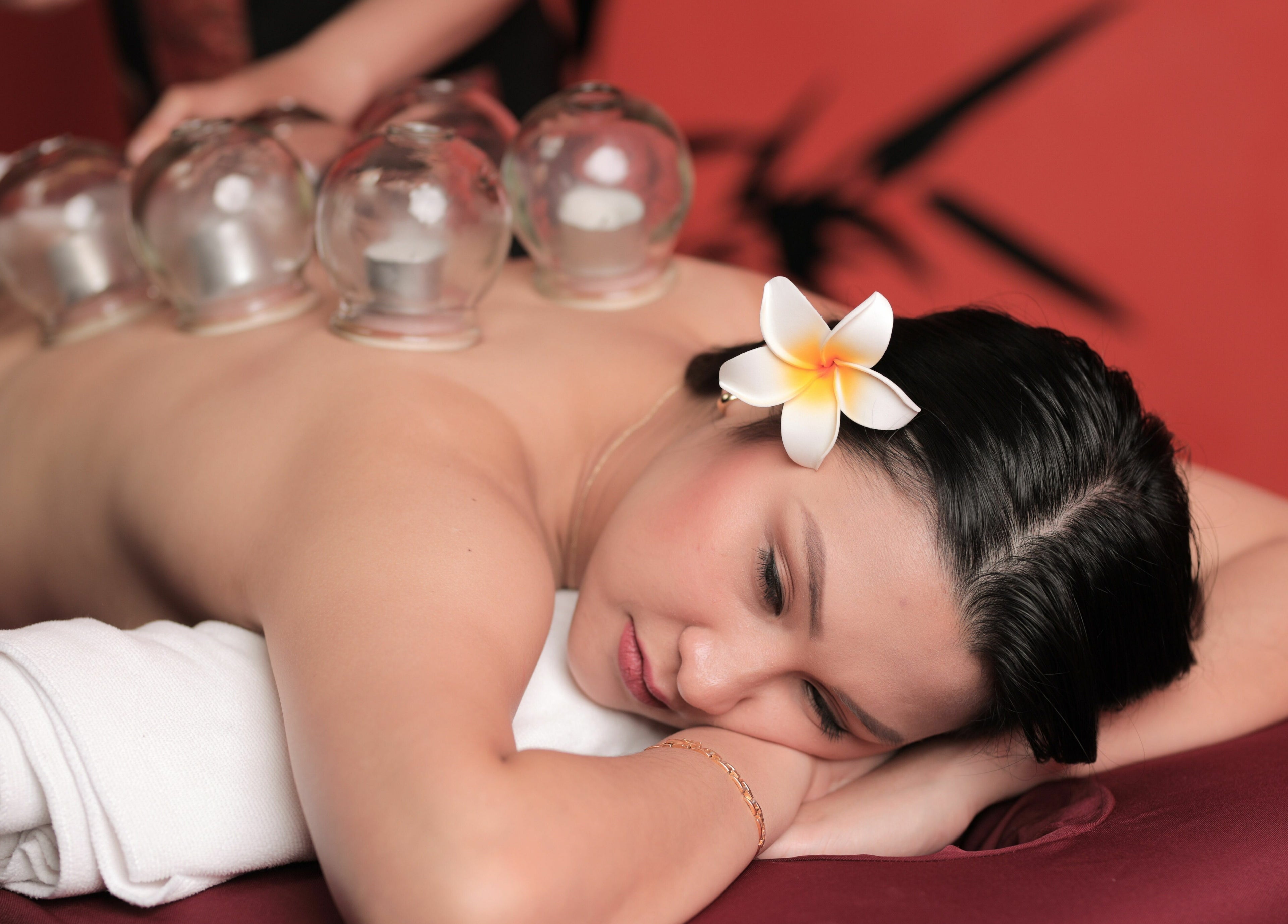 Relaxing cupping therapy at Bamboo Spa Hamilton, located in Hamilton, Waikato, NZ, for rejuvenation and wellness.