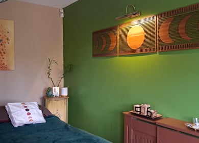 Tranquil therapy room at Giovanna Baistrocchi - Energy therapist & Body Wisdom coach in Craigavon, Northern Ireland, GB.